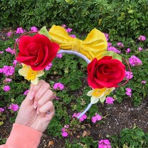 Gorgeous belle wire ears!